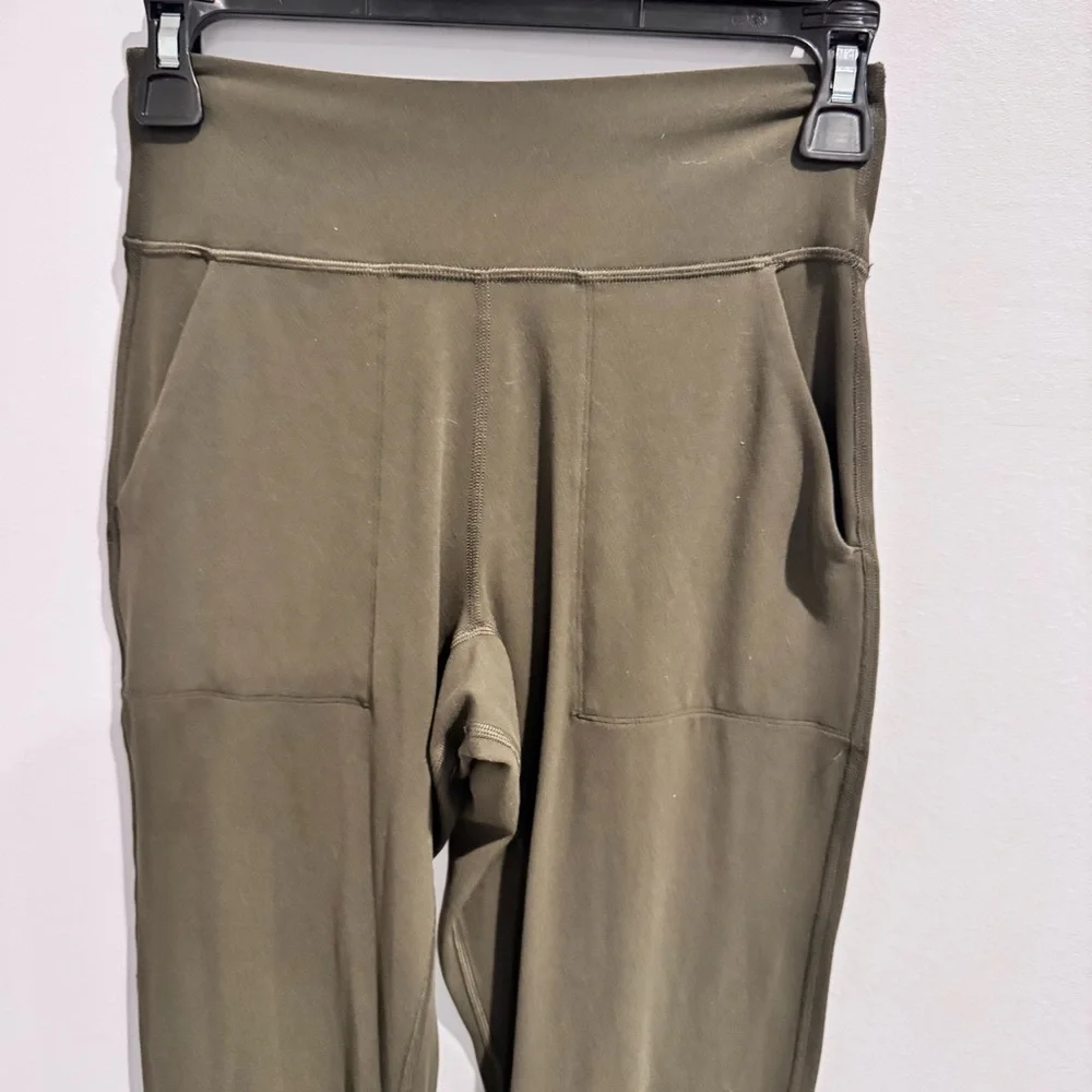 Lululemon‎ Align Jogger 28” Olive green size 4
